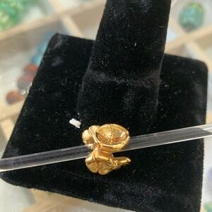 Trollbeads 18k gold forget me not